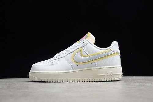 300CZ81004100AIR FORCE 1 07 LOW WHITEMETALLIC SILVERPINKYELLOWUNISEX3645