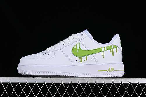 300CW2288009AIR FORCE 1 07 LOW WHITEGREENWOMAN3639MAN4045