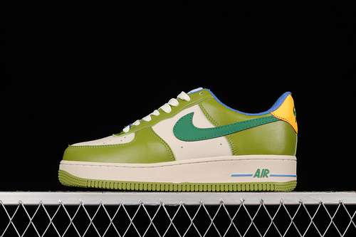 300DB2812001AIR FORCE 1 LOW 07 GS AVOCADO GREENBEIGEBEIGEWOMAN3639MAN4045