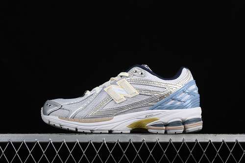 310M1906RKCNEW BALANCE KITH X 1906R WHITEBLUEWOMAN3639MAN4045