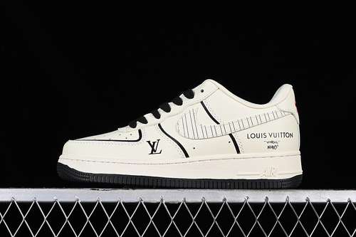 340CT3228100AIR FORCE 1 07 LOW GREYBLACKWHITEWOMAN3639MAN4045