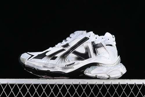 540WRUNG9010BALENCIAGA RUNNER KITH FOURCOLOR 70 BLACKWHITESILVERUNISEX3546