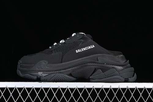 460W3SM21000BALENCIAGA TRIPLE S BLACKWHITEWOMAN3539MAN4046