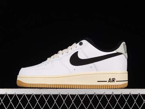 280DR0148101AIR FORCE 1 LOW 07 COMMAND FORCE WHITEBLACKBEIGEWOMAN3639MAN4045