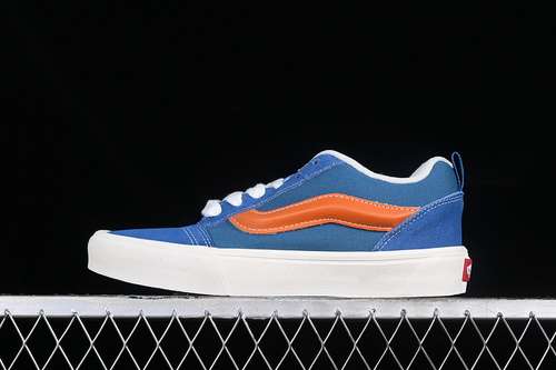 230VN0009SXN094VANS CLASSICS KNU SKOOL WHITEBLUEORANGEWOMAN3539MAN4044