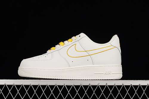 320CL6326168AIR FORCE 1 LOW 07 OFF WHITEOFF WHITEYELLOWWOMAN3639MAN4045