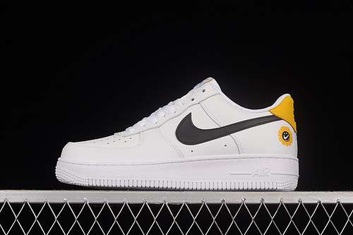 320DM0118100AIR FORCE 1 07 LOW WHITEWHITEBLACKWOMAN3639MAN4045
