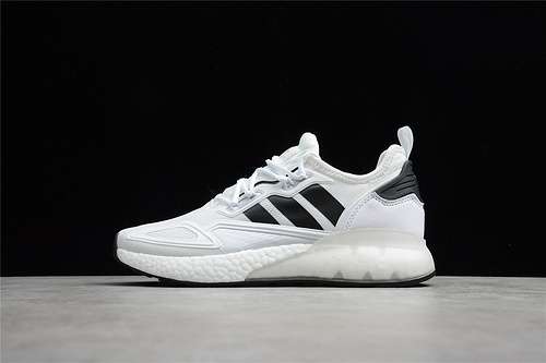 320H00103ZX 2K BOOST SHOES CLOUD WHITECORE BLACKGOLD METALLICWOMAN3639MAN4045