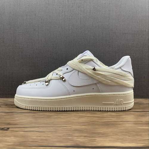 280CW2288111AIR FORCE 1 LOW 07 WHITEWHITEWHITEWOMAN3639MAN4045