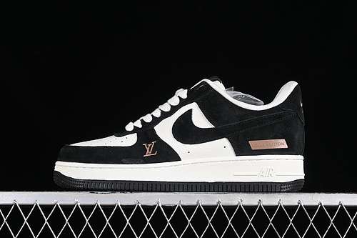 340HD1968010AIR FORCE 1 07 LOW LV WHITEBLACKWOMAN3639MAN4045