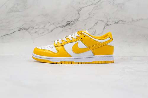 380CU1726901SB DUNK LOW LASER ORANGE WHITELASER ORANGEWOMAN3639MAN4047