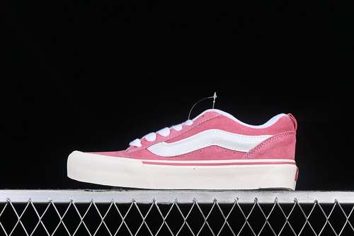 230VN0009QCEBYVANS CLASSICS KNU SKOOL WHITEPINKWOMAN3539MAN4045