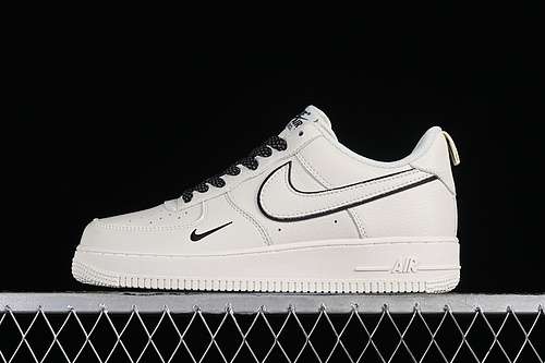 320MJ0319021AIR FORCE 1 07 LOW WHITEGREENWOMAN3639MAN4045