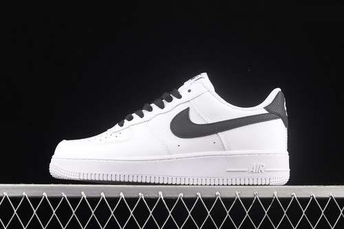 280CT2302100AIR FORCE 1 LOW 07 WHITEWHITEBLACKWOMAN3639MAN4045