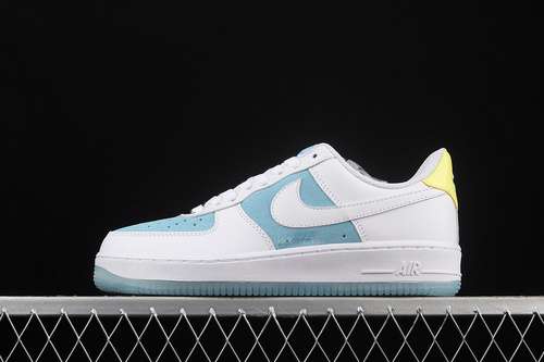 310AA7687400AIR FORCE 1 LOW 07 WHITELIGHT BLUEWOMAN3639MAN4045