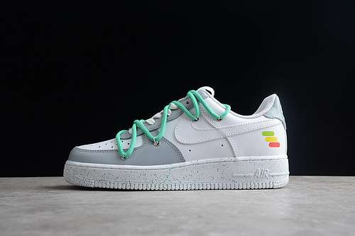 320CW2288111AIR FORCE 1 LOW WHITEGREYGREENWOMAN3639MAN4045