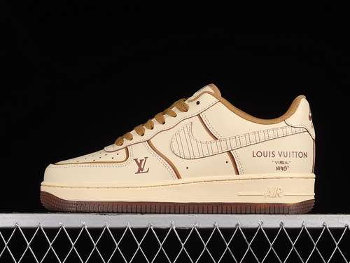 340DH7561688LV X AIR FORCE 1 LOW 07 LIGHT KHAKIBROWNWOMAN3639MAN4045