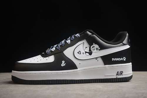 300DV0788 001AIR FORCE 1 LOW PANDA WHITEBLACKGREYWOMAN3639MAN4045