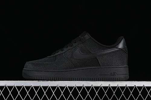 320CW2288111AIR FORCE 1 07 LOW BLACKWOMAN3639MAN4045