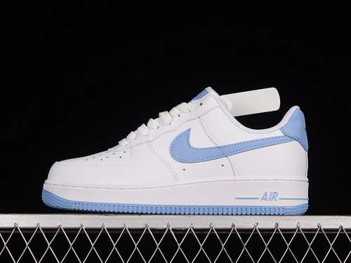 260AH0287104AIR FORCE 1 LOW 07 PATENT WHITELIGHT ARMORY BLUEWOMAN3639MAN4045