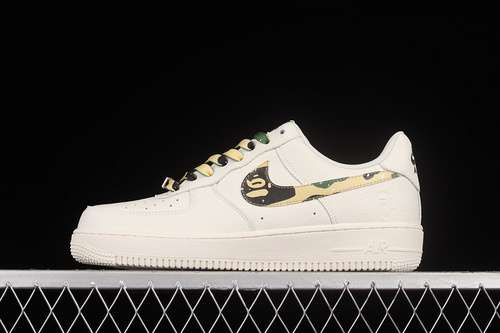 310AA1365118BAPE X AIR FORCE 1 LOW 07 BEIGEBLACKCAMOWOMAN3639MAN4045