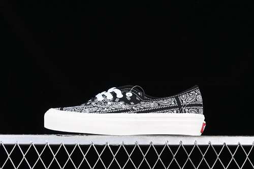 230VN000CB8BMWVANS VAULT OG AUTHENTIC WHITEBLACKGREYWOMAN3539MAN4044