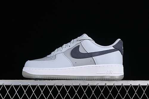 280FJ4170001AIR FORCE 1 07 LOW PURE PLATINUMWOLF GREYWHITELIGHT CARBONUNISEX3645