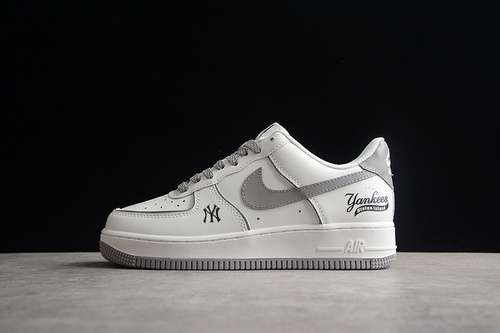 340BS8806544AIR FORCE 1 LOW 07 X MLB WHITEWHITELIGHT GREYWOMAN3639MAN4045