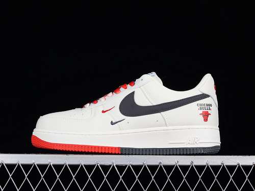 320NA2022006AIR FORCE 1 LOW 07 CHICAGO WHITEBLACKREDWOMAN3639MAN4045