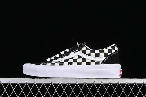 230VN0A4P3X639VANS STYLE 36 LX BLACKCLASSIC WHITEWOMAN3539MAN4044