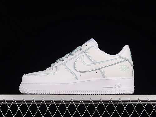 340DT0617029STUSSY X AIR FORCE 1 LOW WHITEWHITELIGHT BLUEWOMAN3639MAN4045