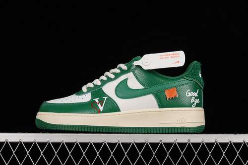 340DO5220131AIR FORCE 1 LOW 07 LV8 WHITEPINE GREENSAILWHITEWOMAN3639MAN4045