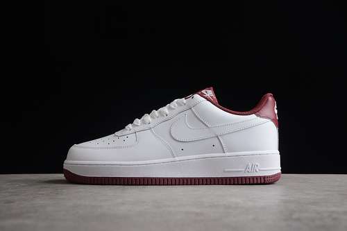300DH7561106AIR FORCE 1 LOW WHITEWHITEDARK BEETROOTWOMAN3639MAN4045