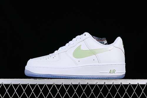 320CO3363367AIR FORCE 1 07 LOW WHITEGREENBLUEWOMAN3639MAN4045