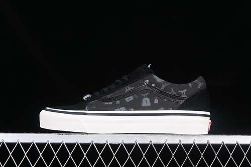 230VN0A4P3XBMAUNDEFEATED OG OLD SKOOL LX UMAN DARK SHADOW BLACKWHITEUNISEX3544