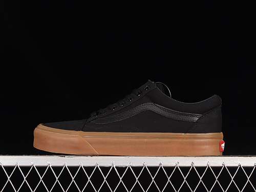 220VN0A31Z9L0DOLD SKOOL BLACKLIGHT GUMWOMAN3539MAN4044