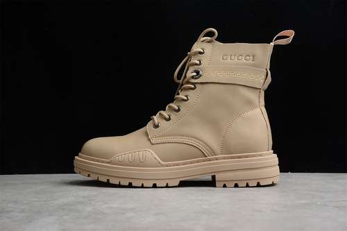 50043194202JPO605537GUCCI MARTIN BOOTS SANDSANDSANDMAN3844