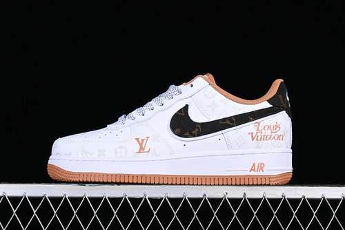 320CV0670600AIR FORCE 1 07 LOW WHITEBLACKBROWNWOMAN3639MAN4045