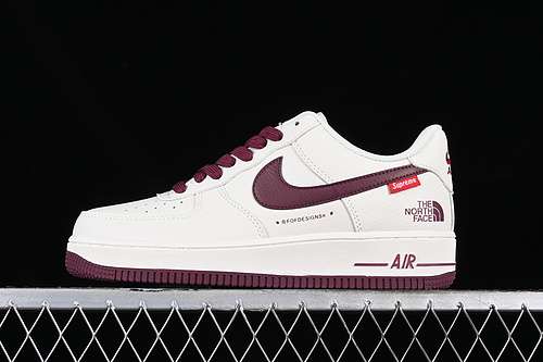 340SU2305009SUPREME THE NORTH FACE AIR FORCE 1 07 LOW WHITEREDGREYUNISEX3645