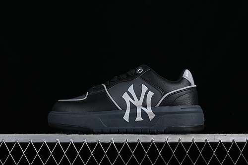 2403ASXCLB3N50BKLNY MLB CHUNKY LINER BASIC BLACKSILVERWOMAN3539MAN4044