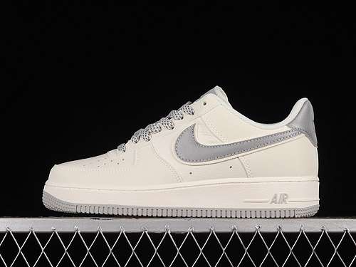 340GL6835009AIR FORCE 1 LOW BEIGEGREYWOMAN3639MAN4045