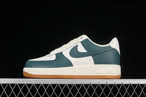 320AQ2312306AIR FORCE 1 LOW 07 WHITEWHITEGREENWOMAN3639MAN4045