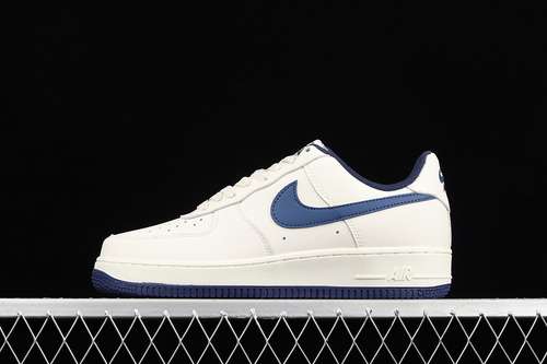270CT7875994AIR FORCE 1 LOW 07 WHITEWHITENAVY BLUEWOMAN3639MAN4045