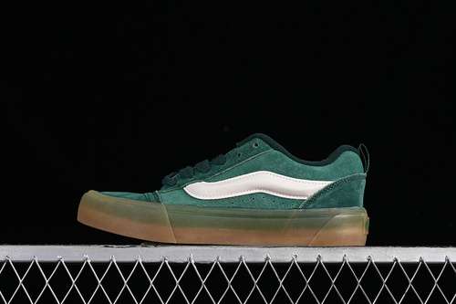 230VN000CS0DWLVANS CLASSICS KNU SKOOL WHITEGREENWOMAN3539MAN4044