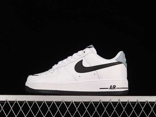 300CT5531100AIR FORCE 1 LOW LV8 GS WHITEBLACKWHITEWOMAN35539MAN4045