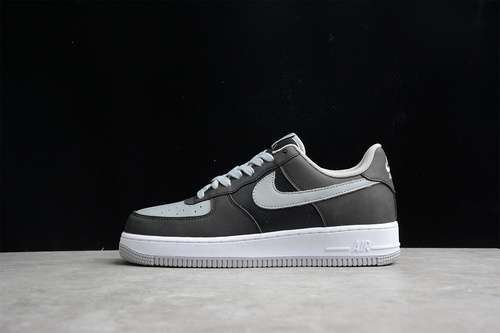 300BQ6817007DUNK LOW SB JPACK SHADOW BLACKMEDIUM GREYWHITEWOMAN3639MAN4045