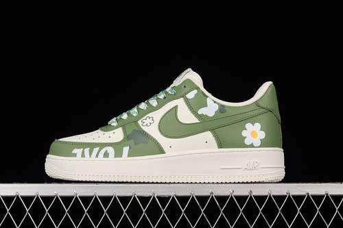340CW2288662AIR FORCE 1 LOW 07 OLIVE GREENWHITEYELLOWWOMAN3639MAN4045