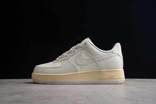 340BS8871227AIR FORCE 1 07 LOW WHITEWHITEWHITEWOMAN3639MAN4045