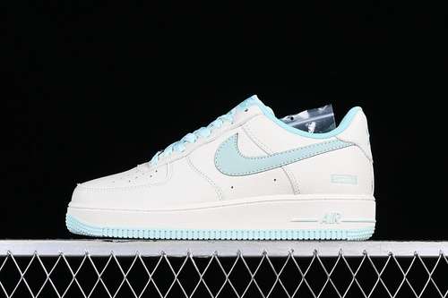 320SU0220006SUPREME AIR FORCE 1 07 LOW WHITEBLUEWOMAN3639MAN4045