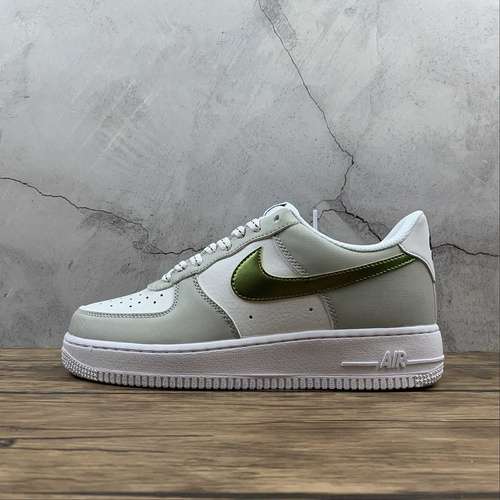320DC9029100AIR FORCE 1 LOW 07 LV8 METALLIC SUMMIT WHITEWHITEBLACKLIGHT GREY